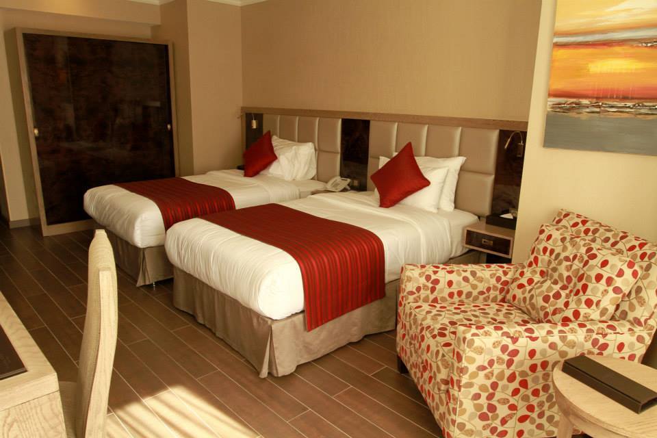 Ramada By Wyndham Bishkek Centre Exterior foto