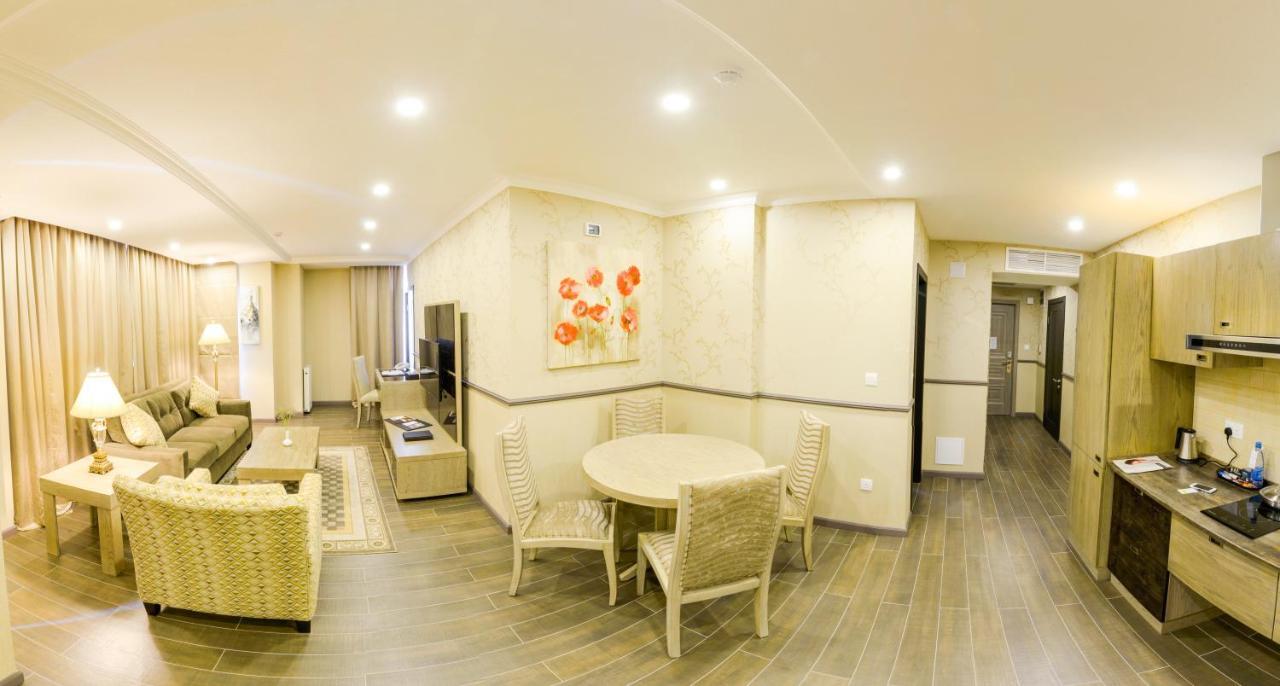 Ramada By Wyndham Bishkek Centre Quarto foto